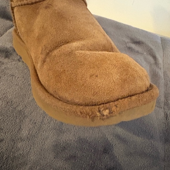 Girls Uggs Boots Size 3 - Picture 6 of 7